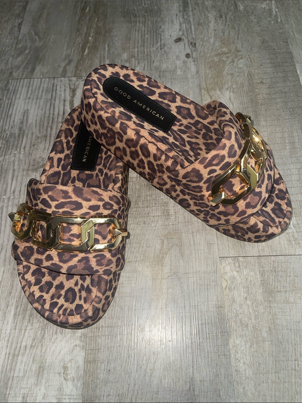 Good American NEW Leopard Chain-Embellished platform Sandles and Gold chain